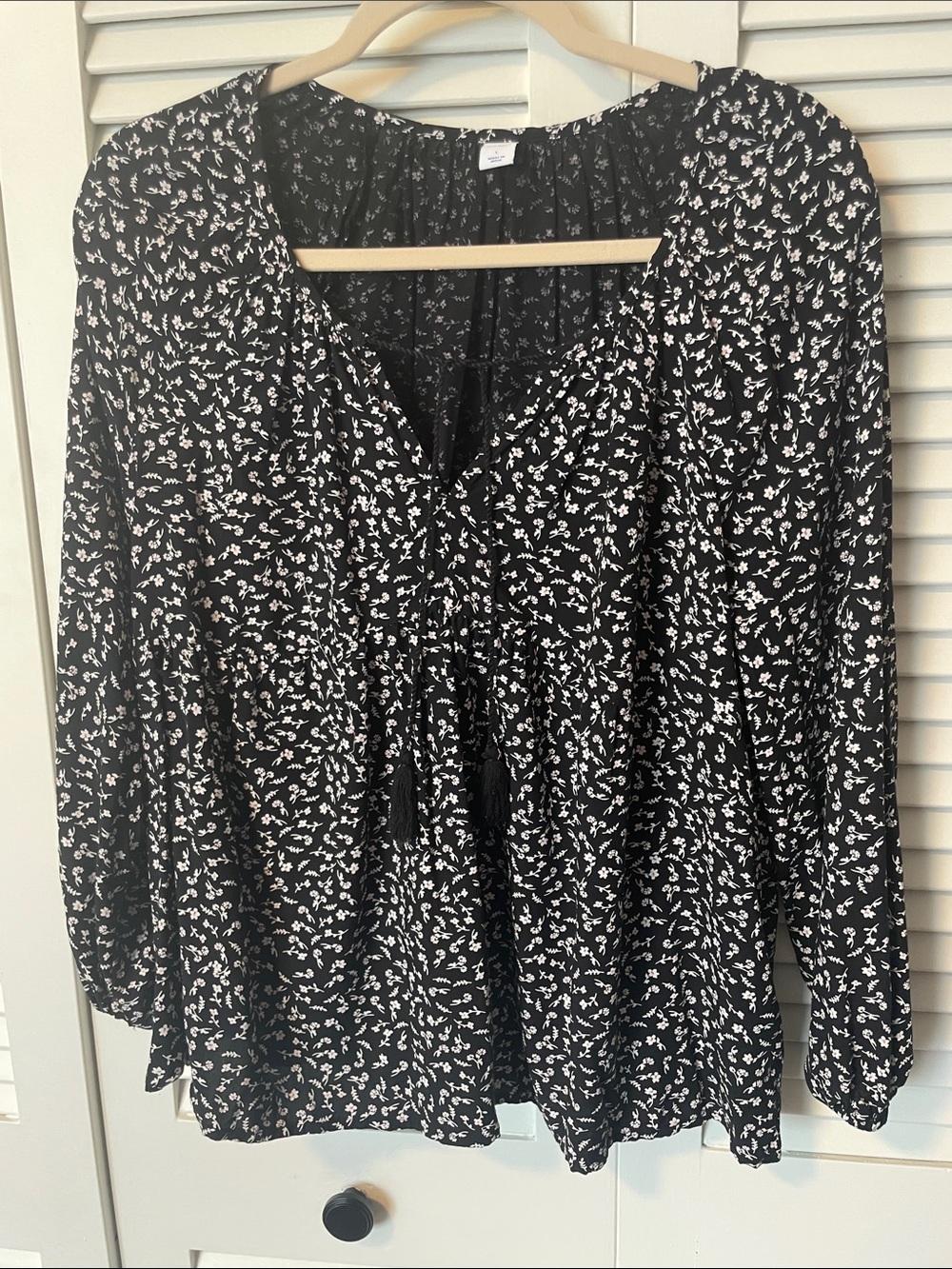 Old Navy Black Floral Peasant Blouse